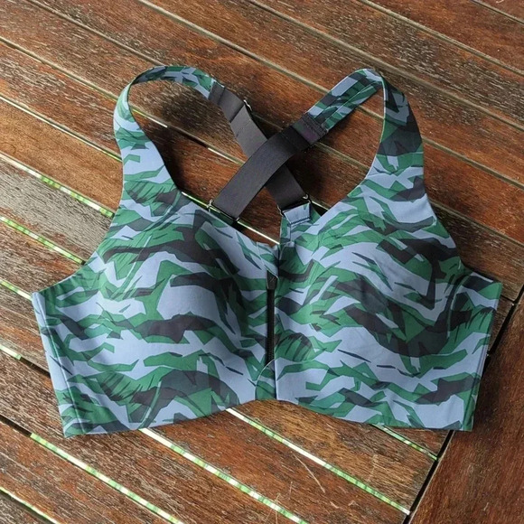 Knix Sport Bra - Picture 1 of 8